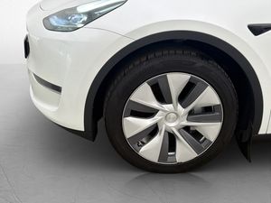 Tesla Model Y bild 30