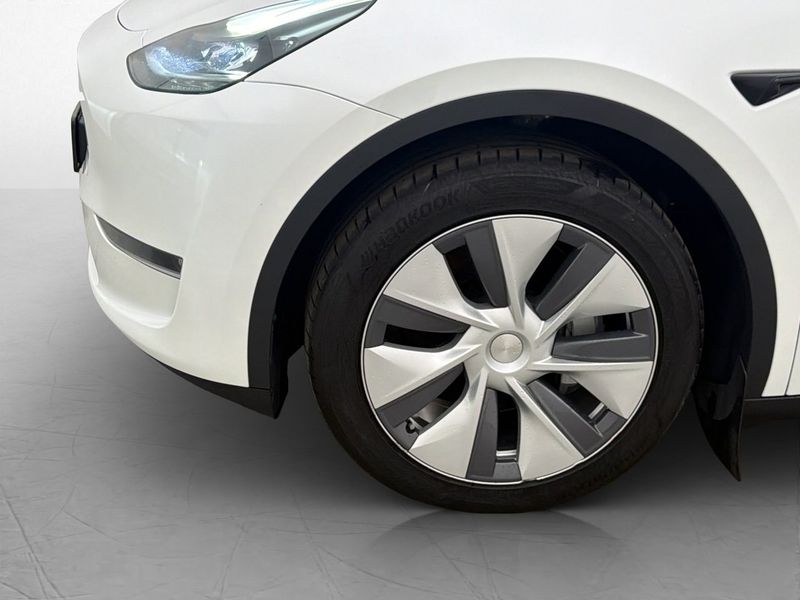 Tesla Model Y bild 30
