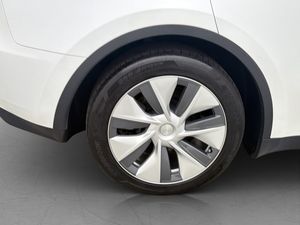 Tesla Model Y bild 32
