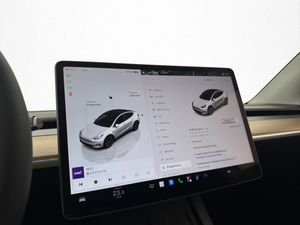 Tesla Model Y bild 25