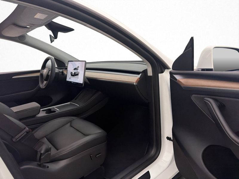 Tesla Model Y bild 29