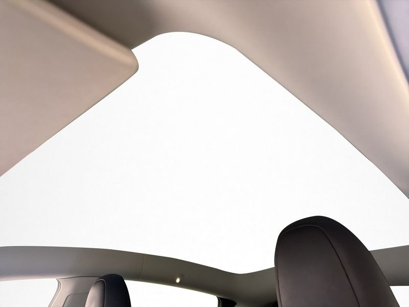 Tesla Model Y bild 14
