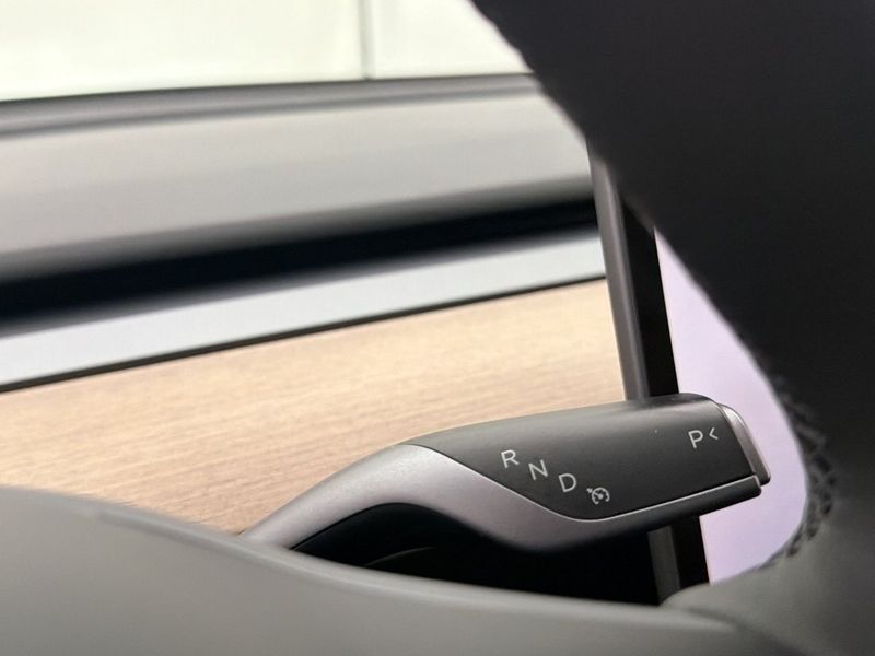 Tesla Model Y bild 34