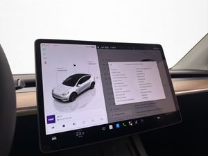 Tesla Model Y bild 20