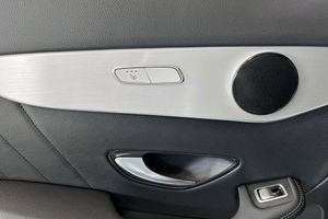 Mercedes GLC300 bild 21