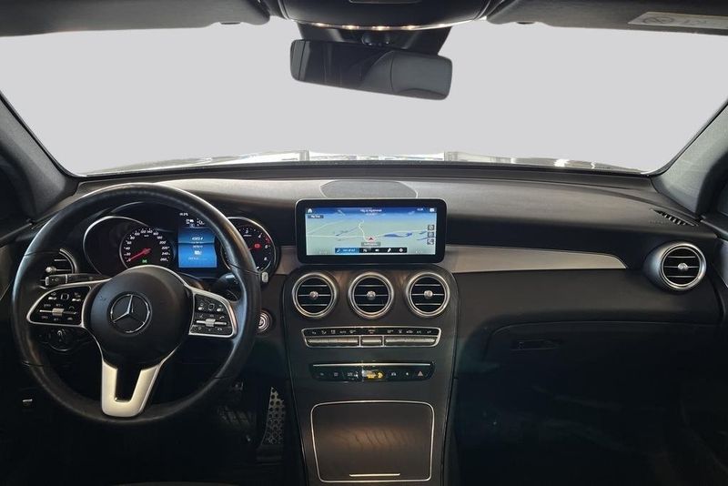 Mercedes GLC300 bild 7
