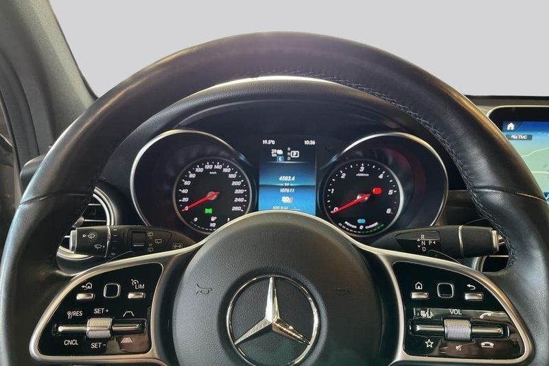 Mercedes GLC300 bild 10