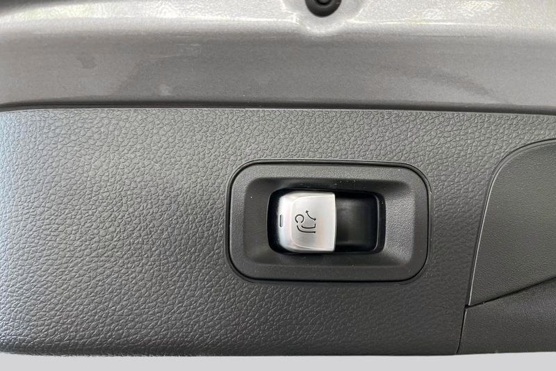Mercedes GLC300 bild 16