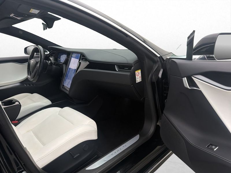 Tesla Model S bild 33