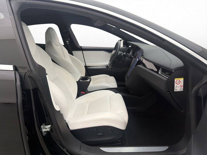 Tesla Model S bild 13
