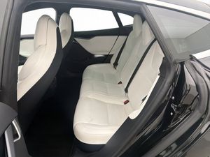 Tesla Model S bild 21