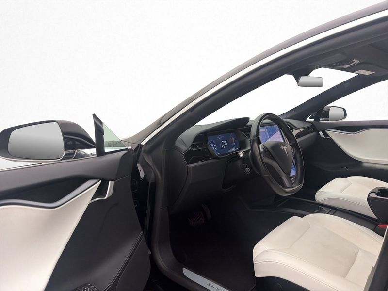 Tesla Model S bild 32