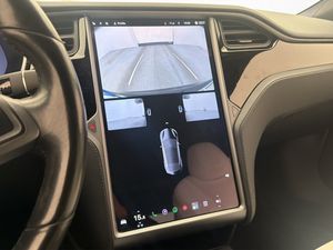 Tesla Model S bild 17