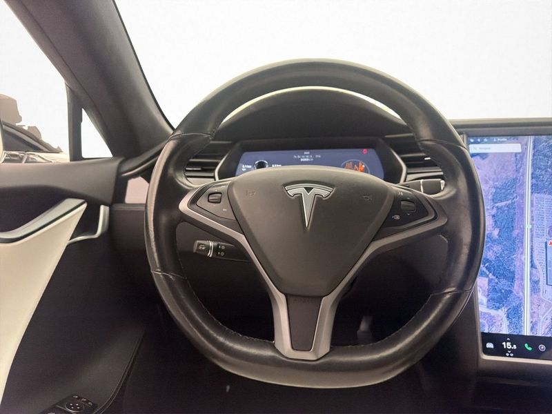 Tesla Model S bild 12