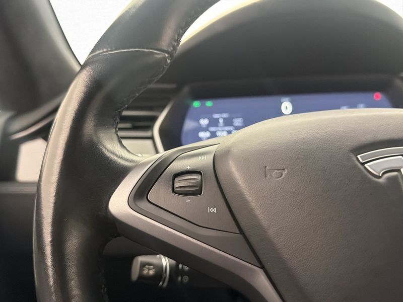 Tesla Model S bild 23