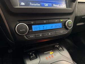 Toyota Avensis bild 14
