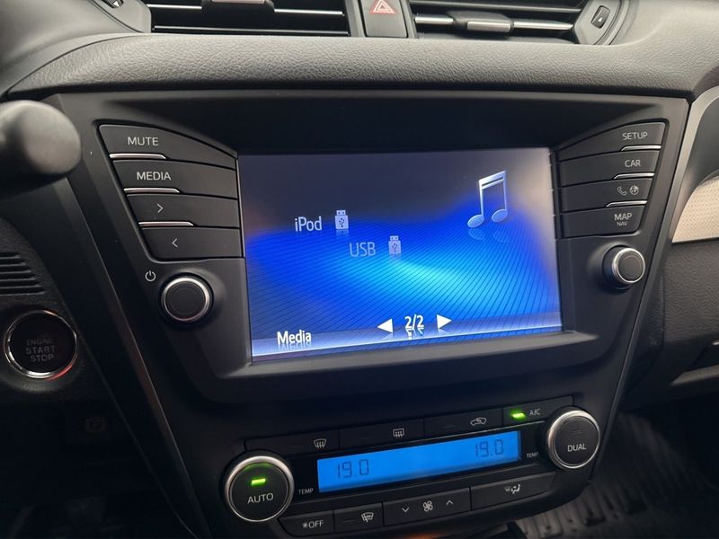 Toyota Avensis bild 15
