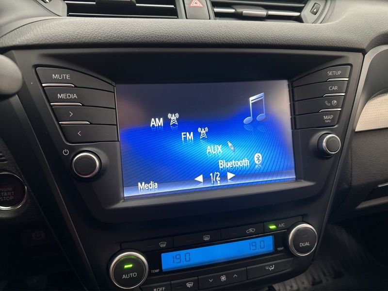 Toyota Avensis bild 16