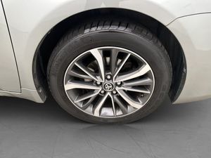 Toyota Avensis bild 25