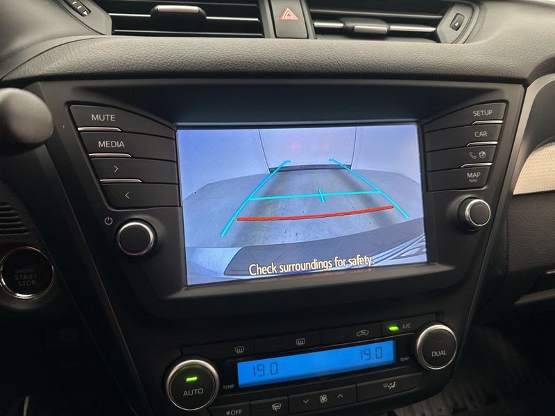Toyota Avensis bild 13
