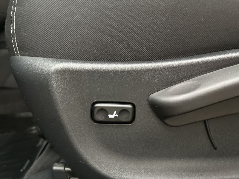 Toyota Avensis bild 12
