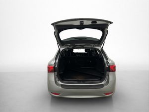 Toyota Avensis bild 8