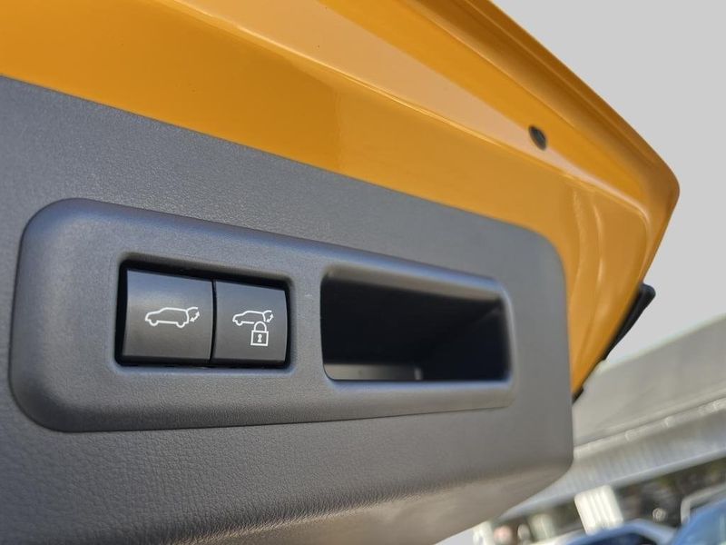 Lexus LBX bild 12