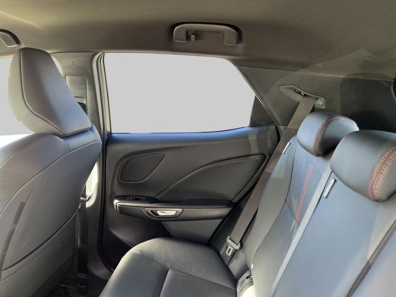 Lexus LBX bild 8