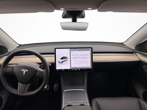 Tesla Model Y bild 15