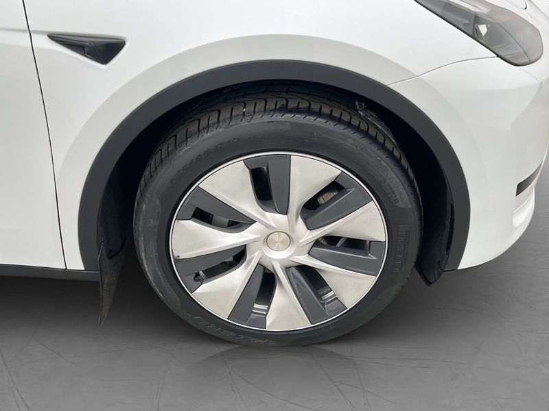 Tesla Model Y bild 35