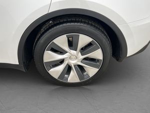 Tesla Model Y bild 33
