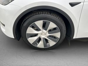 Tesla Model Y bild 32
