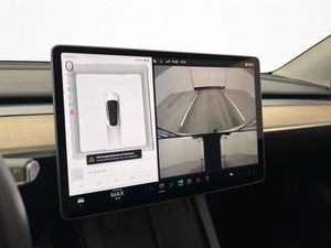 Tesla Model Y bild 26