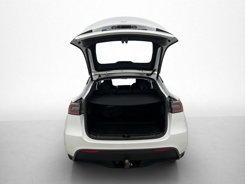 Tesla Model Y bild 10