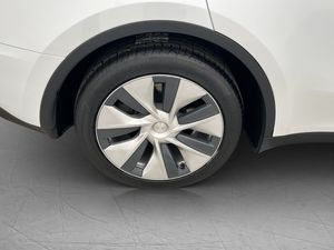 Tesla Model Y bild 34