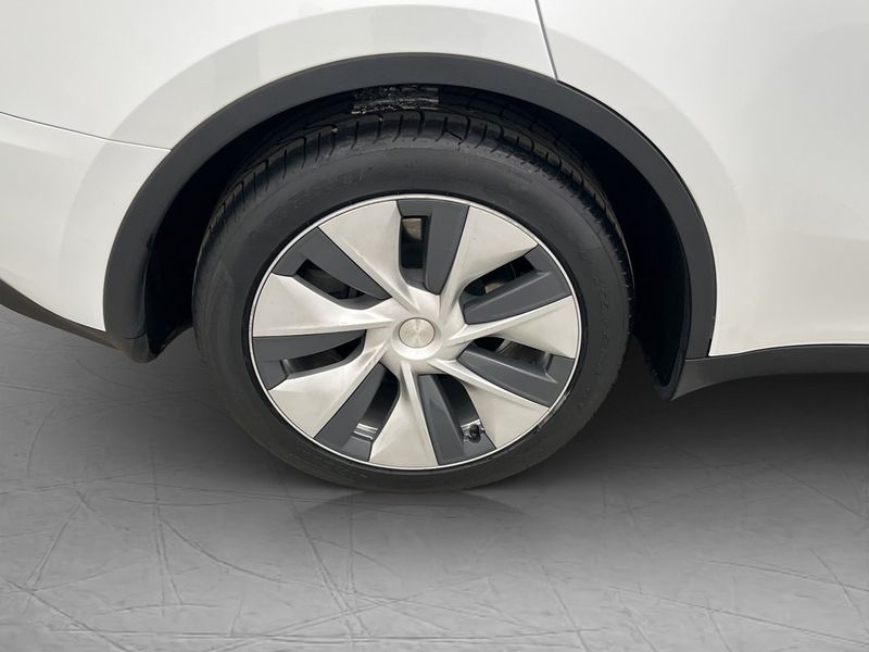 Tesla Model Y bild 34