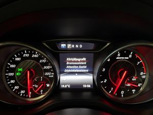 Mercedes CLA45 AMG bild 16