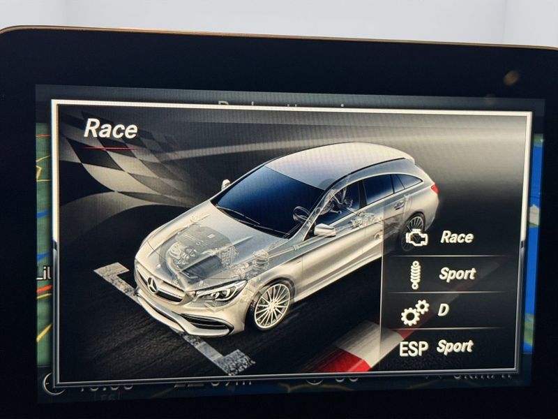 Mercedes CLA45 AMG bild 22