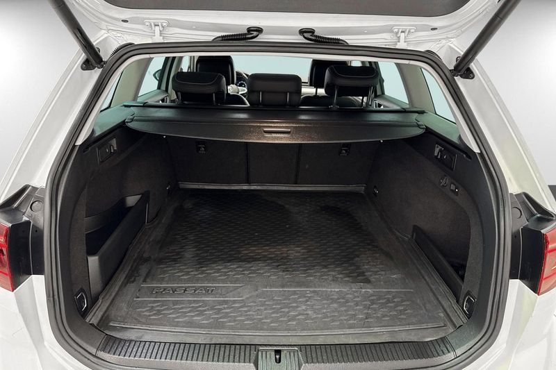 Volkswagen Passat bild 14