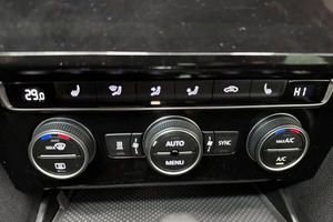 Volkswagen Passat bild 13