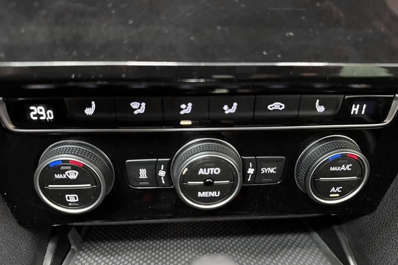 Volkswagen Passat bild 13