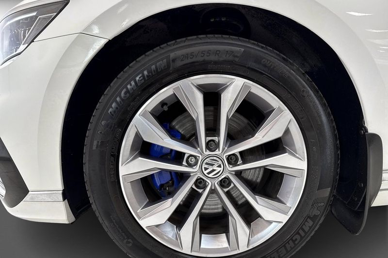 Volkswagen Passat bild 15