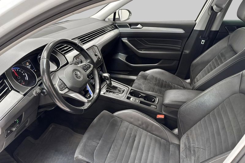 Volkswagen Passat bild 8