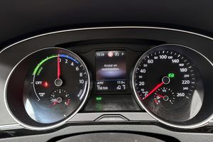 Volkswagen Passat bild 10