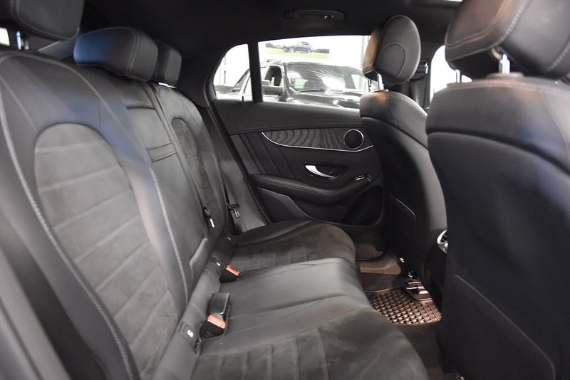 Mercedes GLC300 bild 14