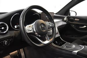 Mercedes GLC300 bild 8
