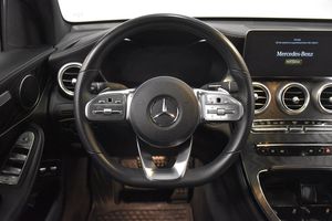 Mercedes GLC300 bild 2