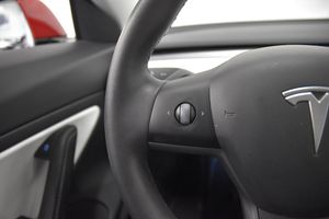 Tesla Model 3 bild 10
