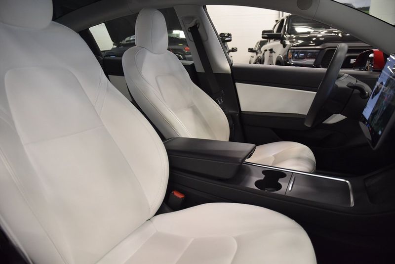 Tesla Model 3 bild 12