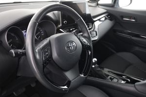 Toyota C-HR bild 12